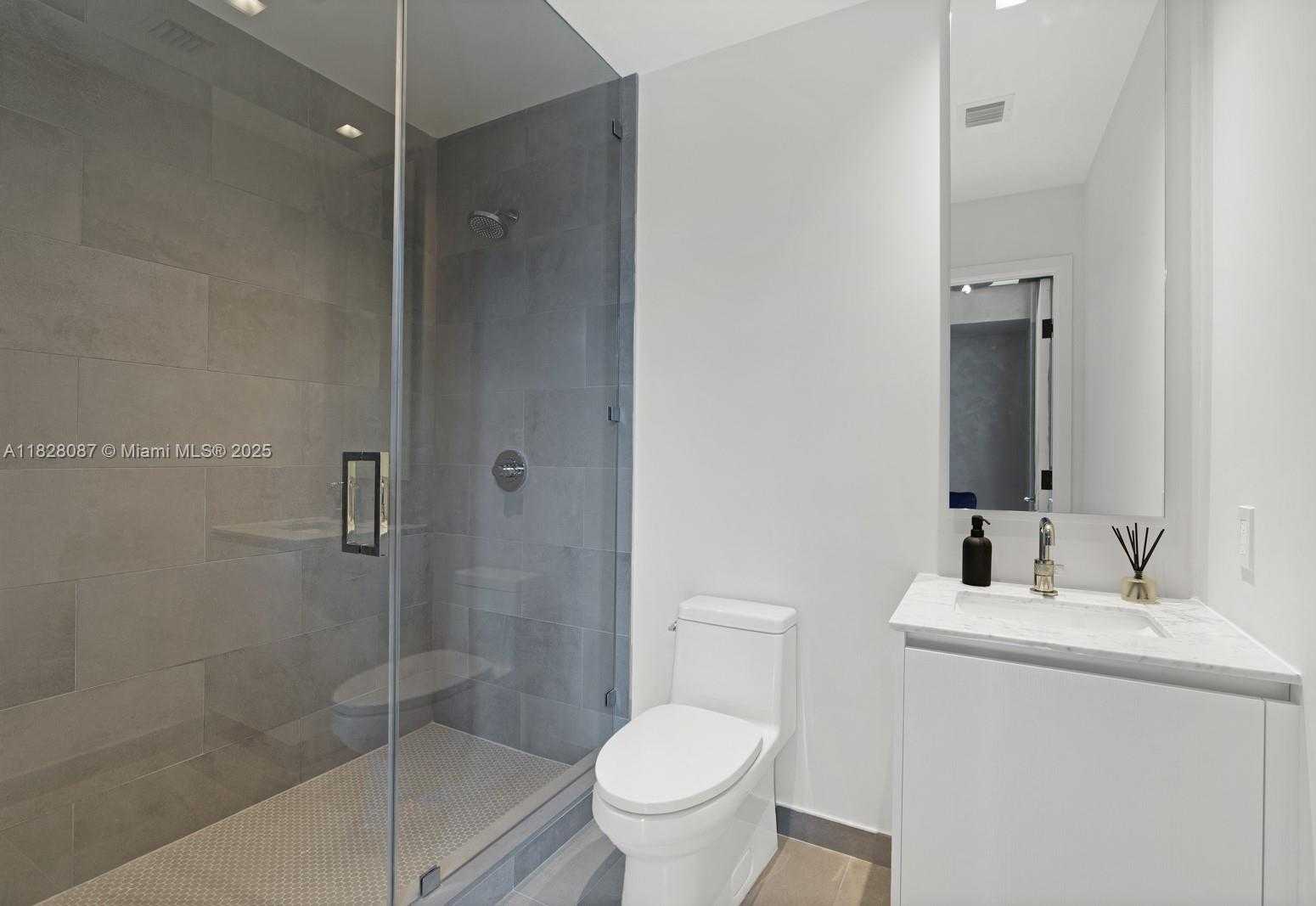 Small Image of 788 NE 23rd St, Miami, FL 33137, USA Number 38