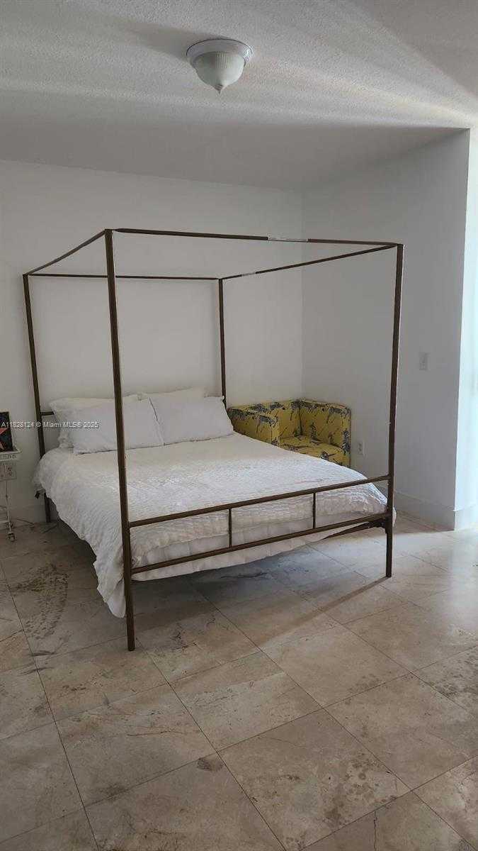 Small Image of 170 SOUTH EAST 14TH ST #2405, Miami Number 4