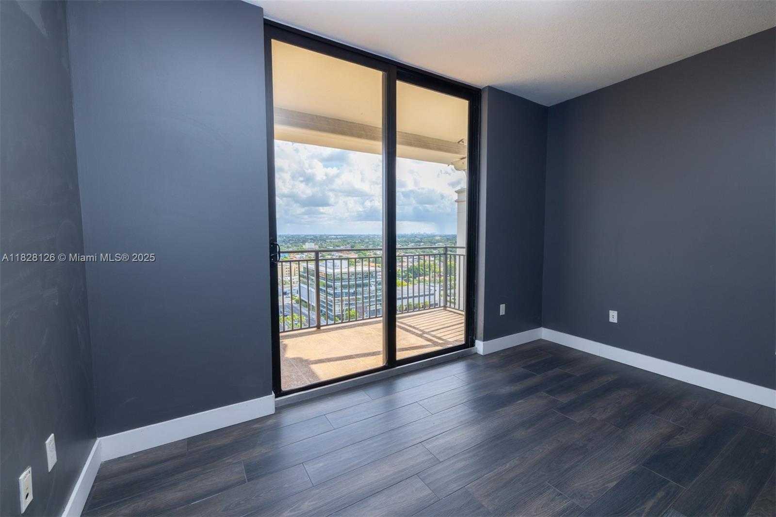 Small Image of 888 SOUTH DOUGLAS RD #PH07, Coral Gables Number 12