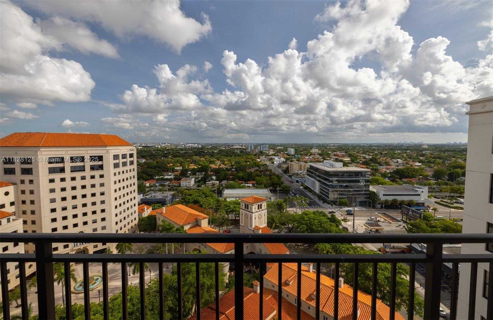 Small Image of 888 SOUTH DOUGLAS RD #PH07, Coral Gables Number 24