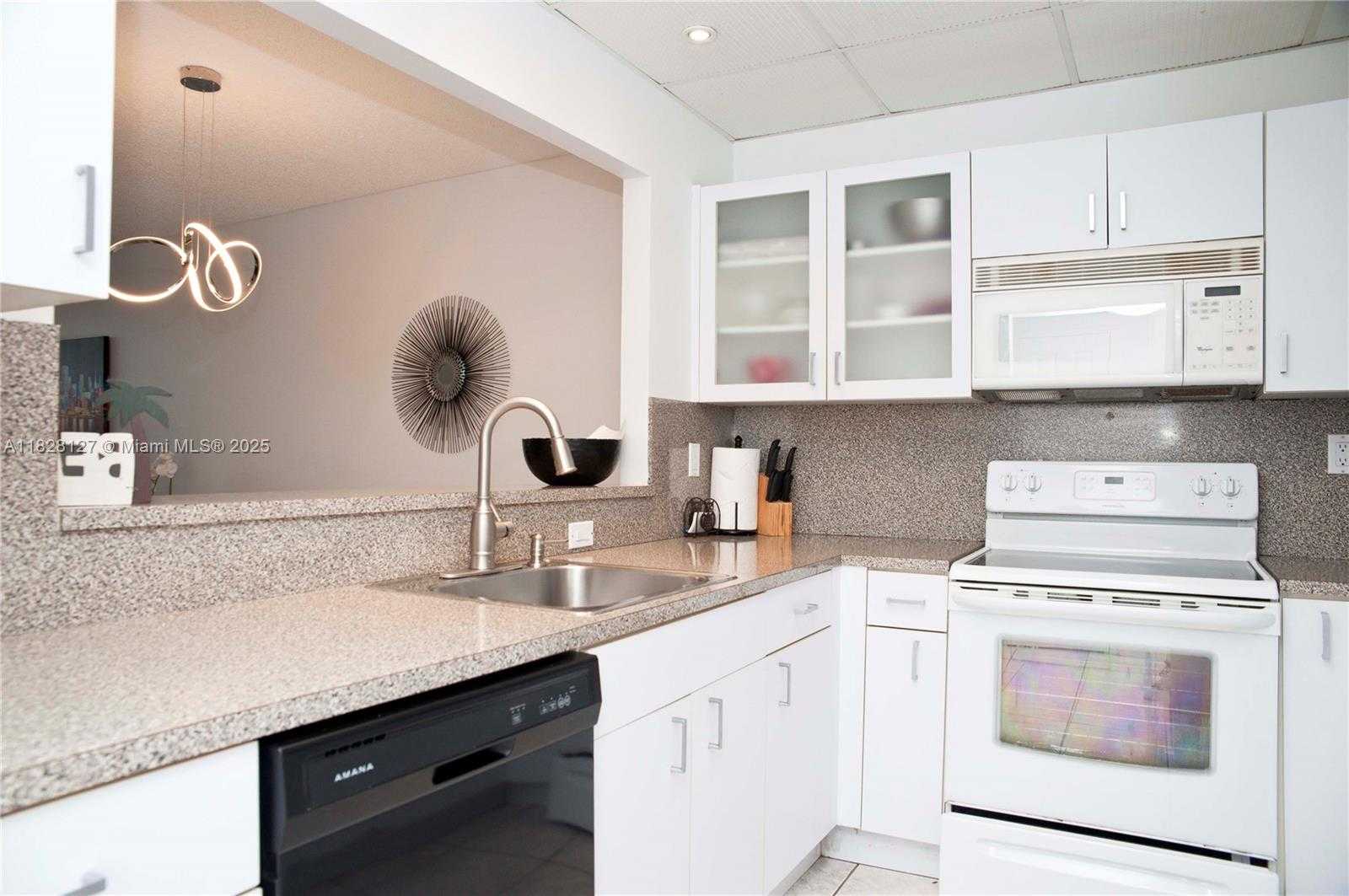 Small Image of 3725 SOUTH OCEAN DR #717, Hollywood Number 20