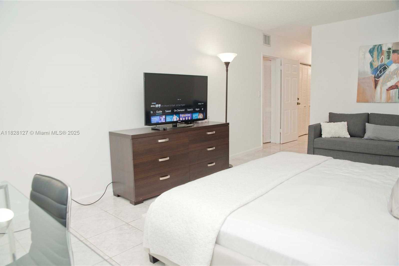 Small Image of 3725 SOUTH OCEAN DR #717, Hollywood Number 30