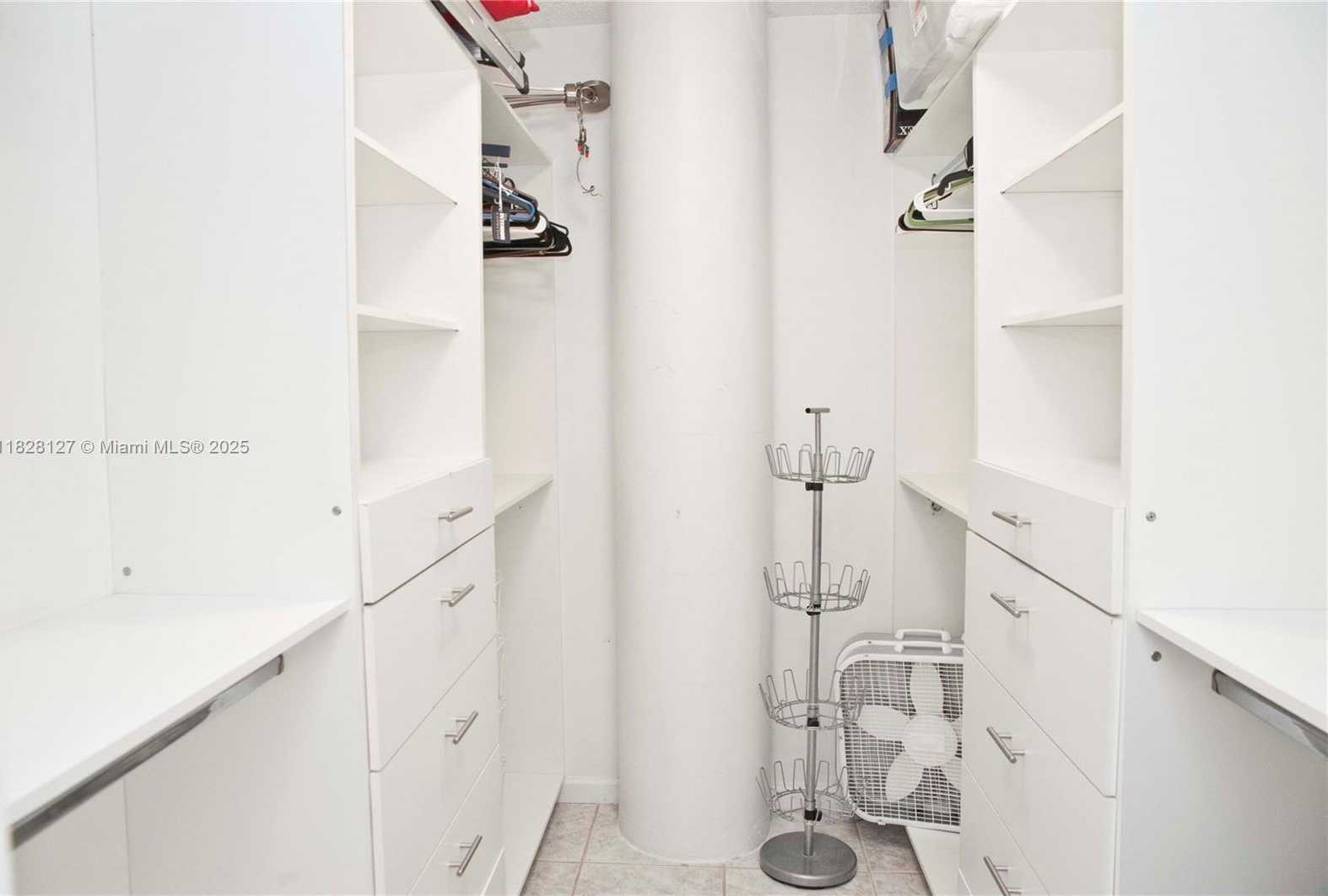 Small Image of 3725 SOUTH OCEAN DR #717, Hollywood Number 37