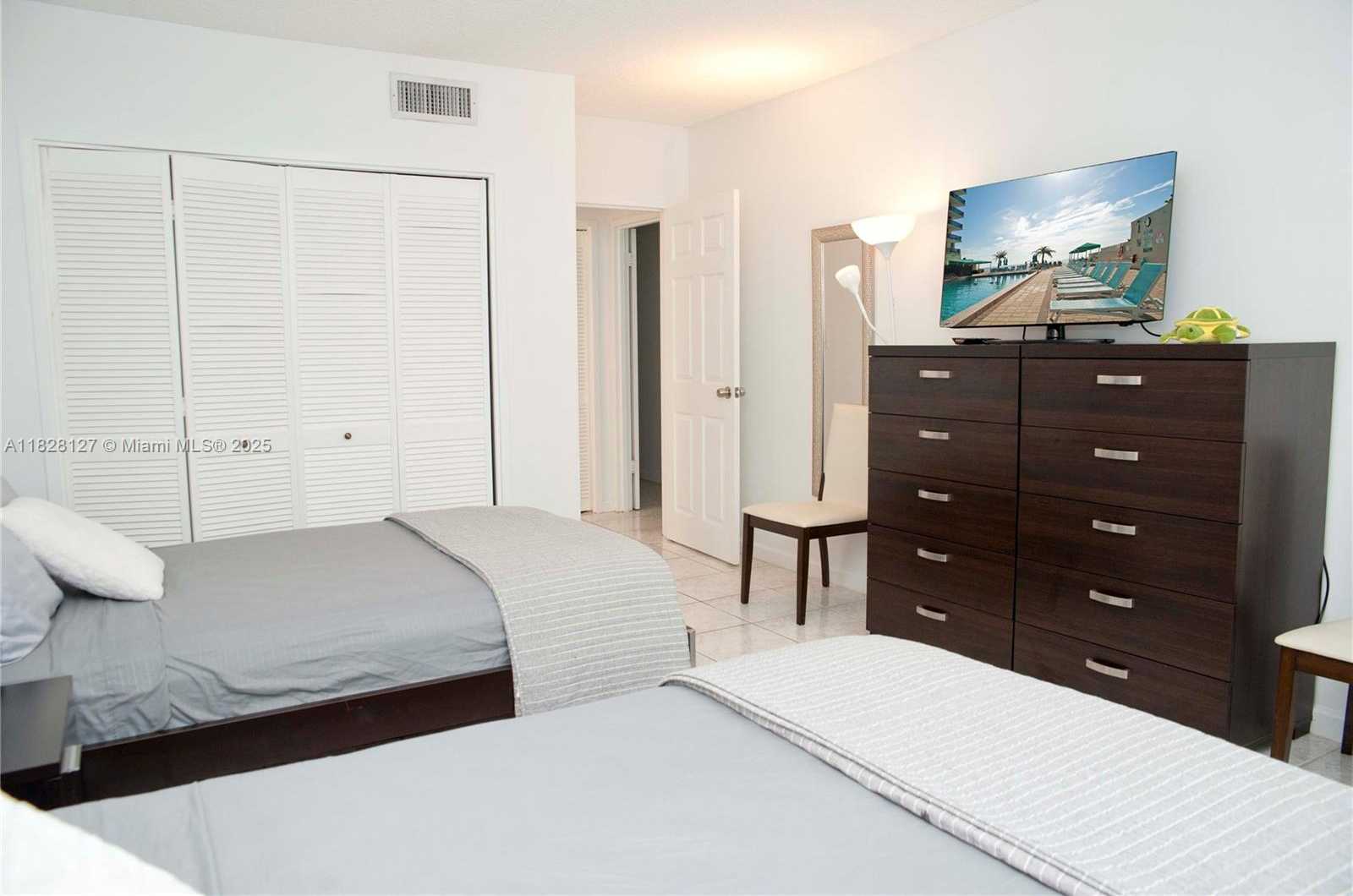 Small Image of 3725 SOUTH OCEAN DR #717, Hollywood Number 38