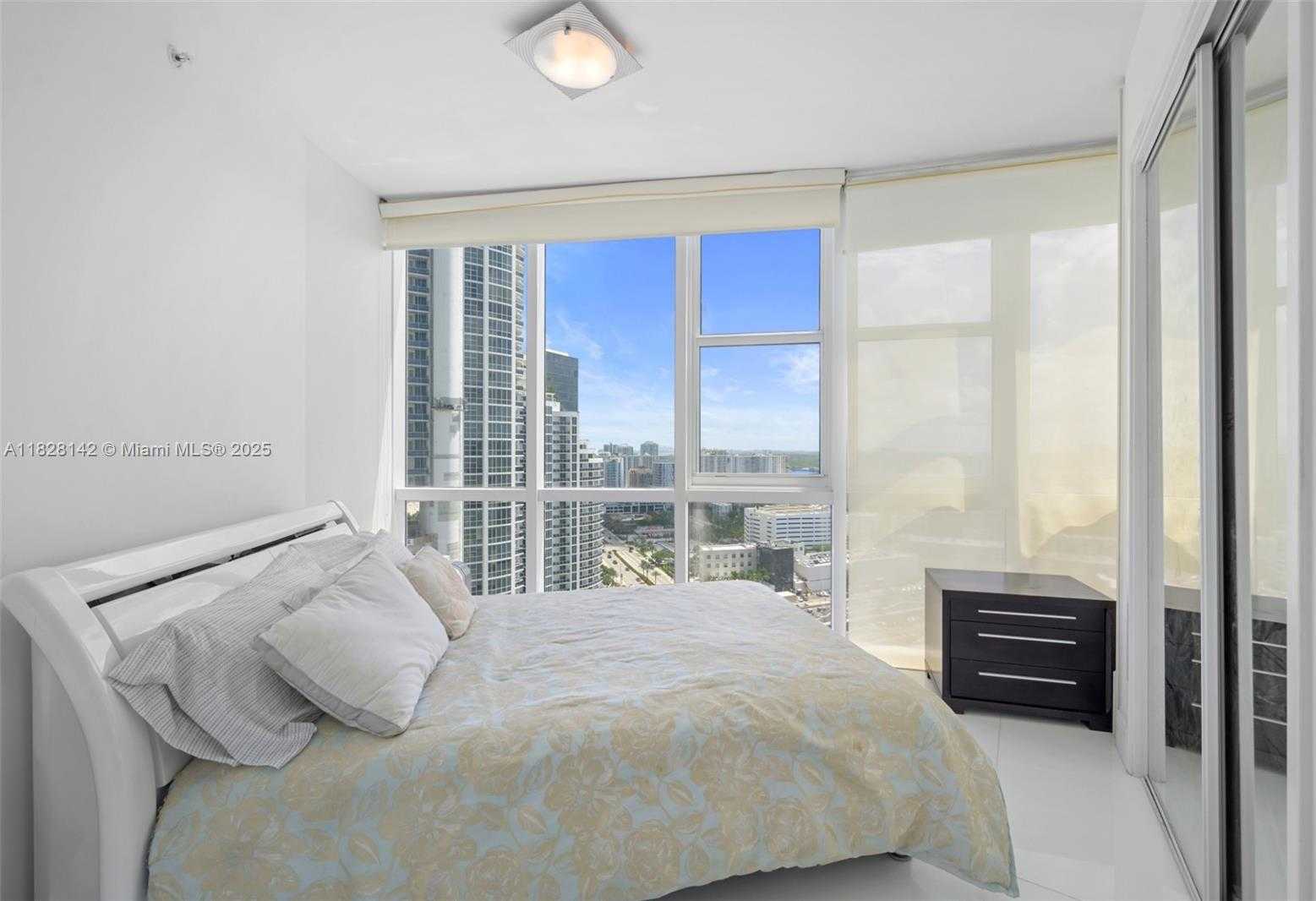 Small Image of 18201 COLLINS AVE #3501A, Sunny Isles Beach Number 7