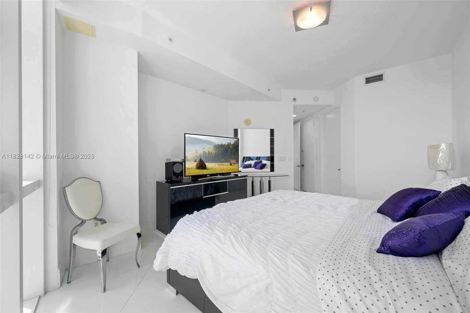 Small Image of 18201 COLLINS AVE #3501A, Sunny Isles Beach Number 9