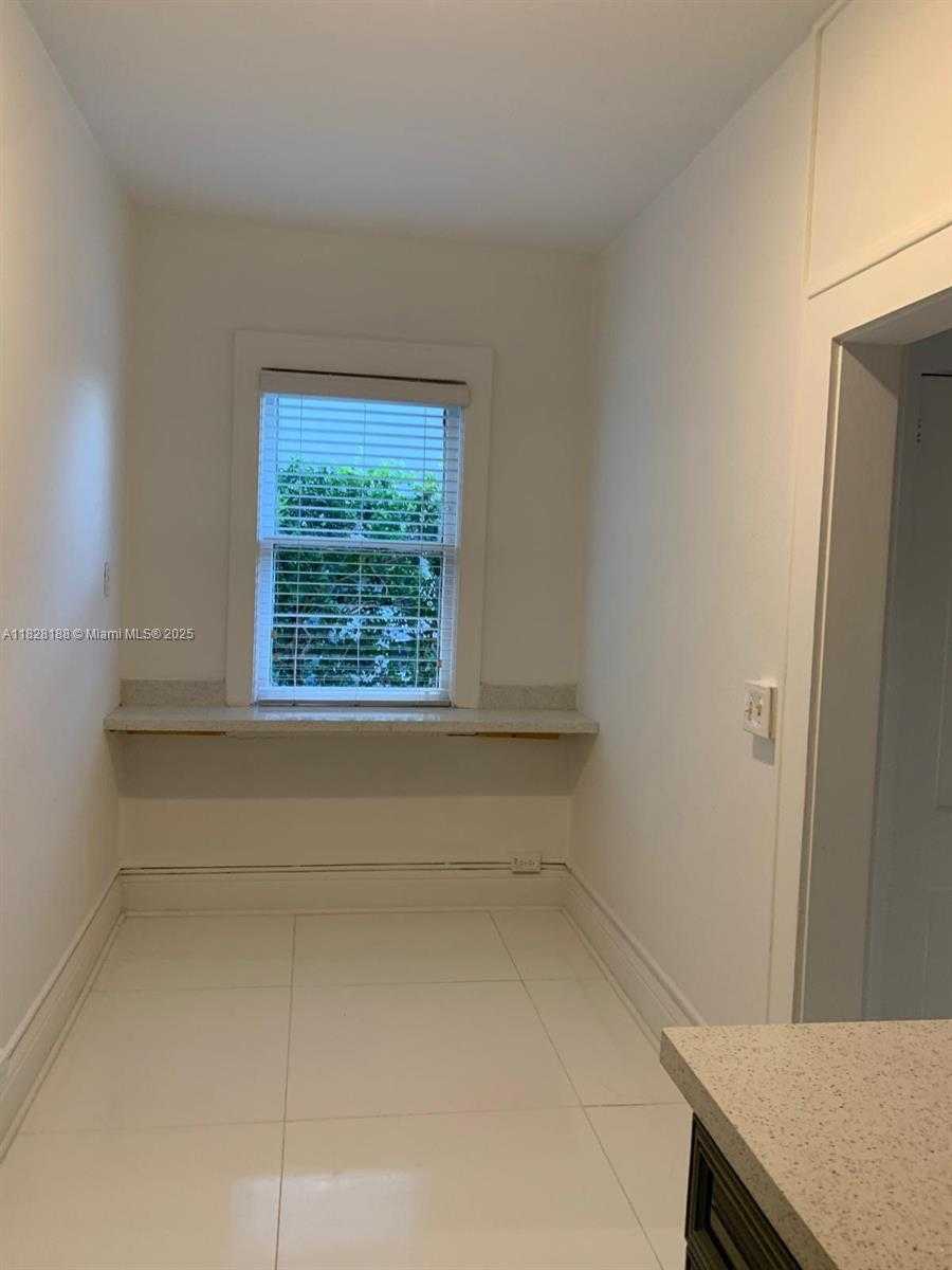 Small Image of 126 MENDOZA AVE #1, Coral Gables Number 10