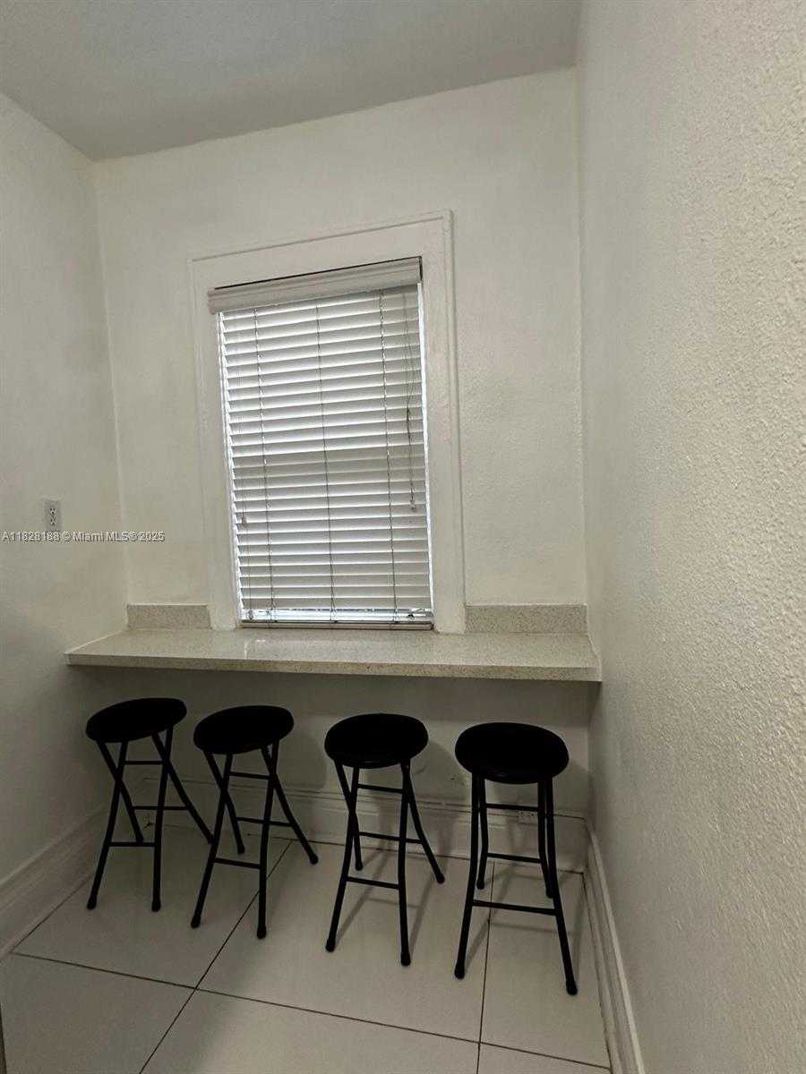 Small Image of 126 MENDOZA AVE #1, Coral Gables Number 16