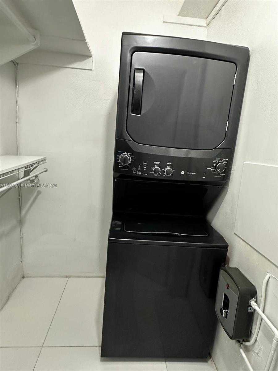 Small Image of 126 MENDOZA AVE #1, Coral Gables Number 18