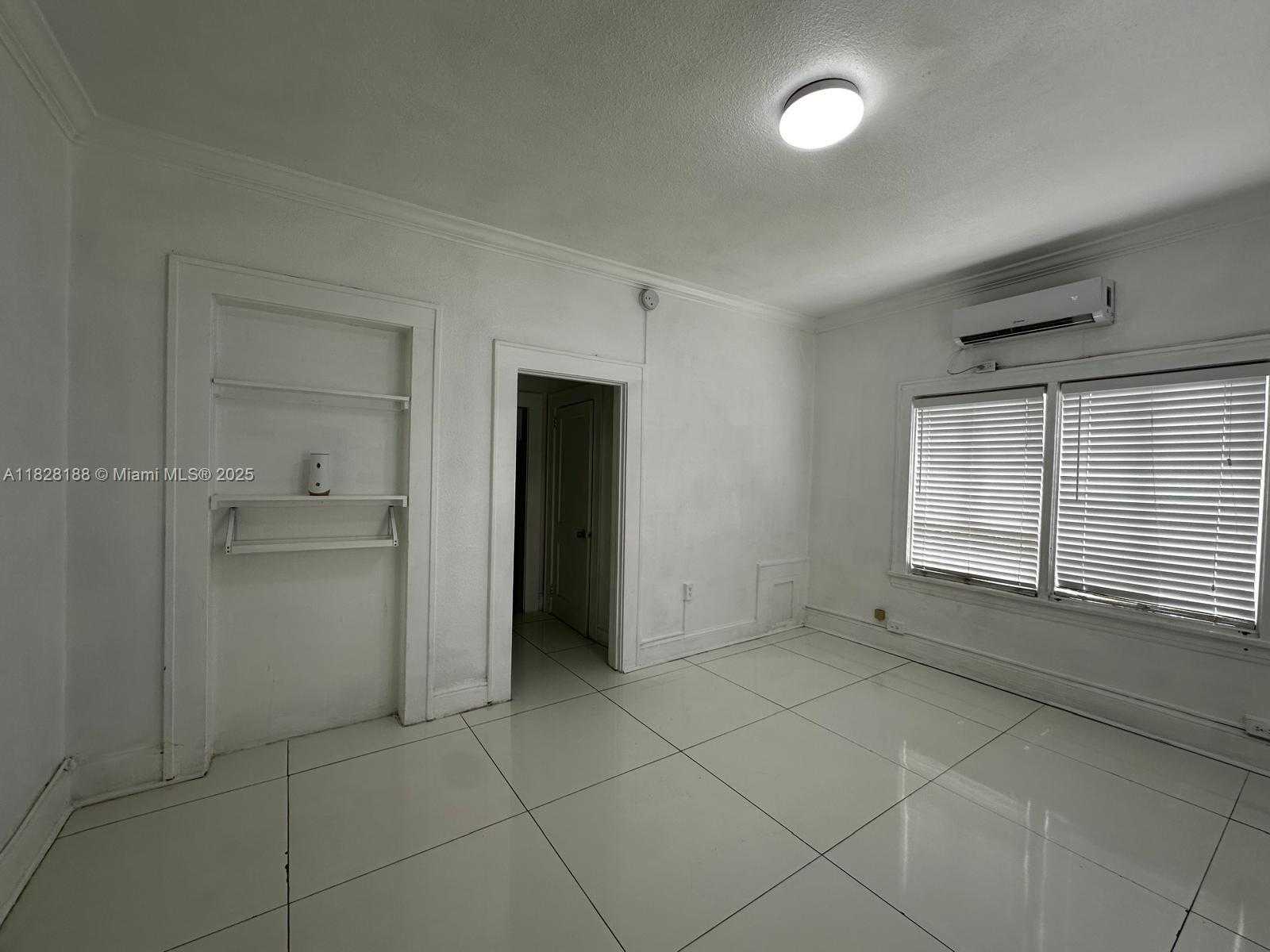 Small Image of 126 MENDOZA AVE #1, Coral Gables Number 4
