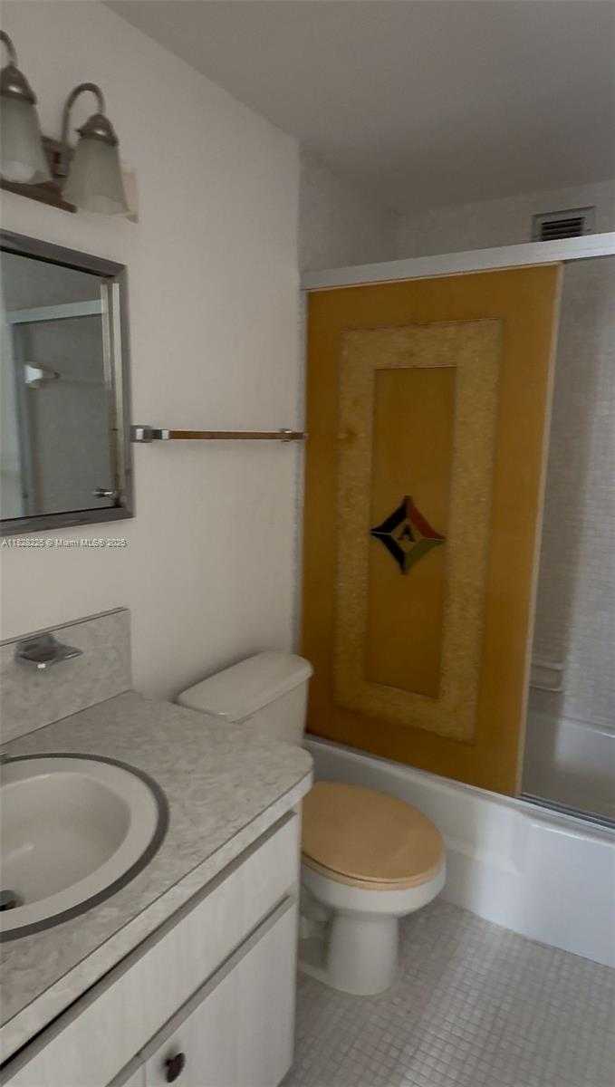 Small Image of 825 BRICKELL BAY DR #1548, Miami Number 17