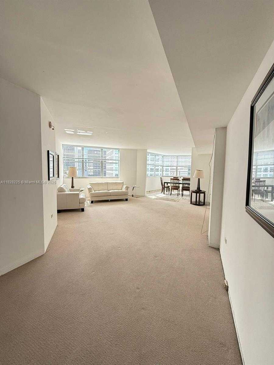 Small Image of 825 BRICKELL BAY DR #1548, Miami Number 3