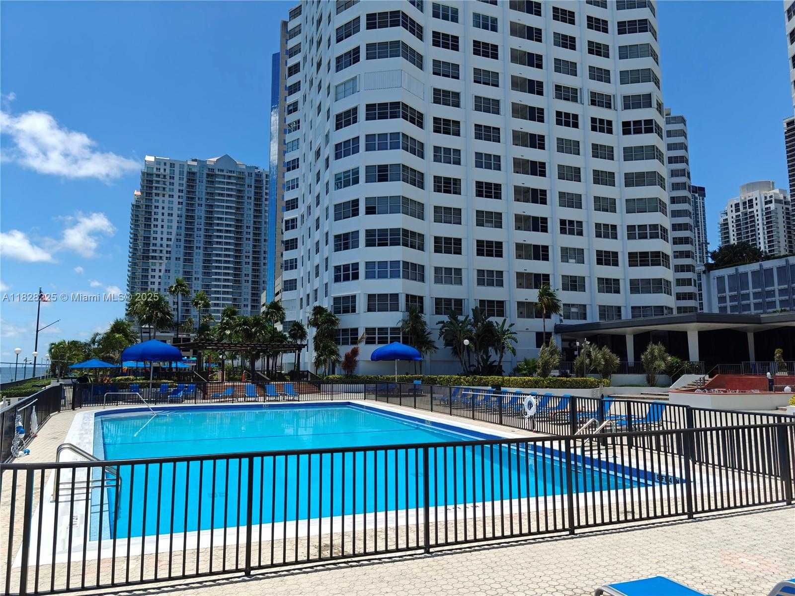 Small Image of 825 BRICKELL BAY DR #1548, Miami Number 34