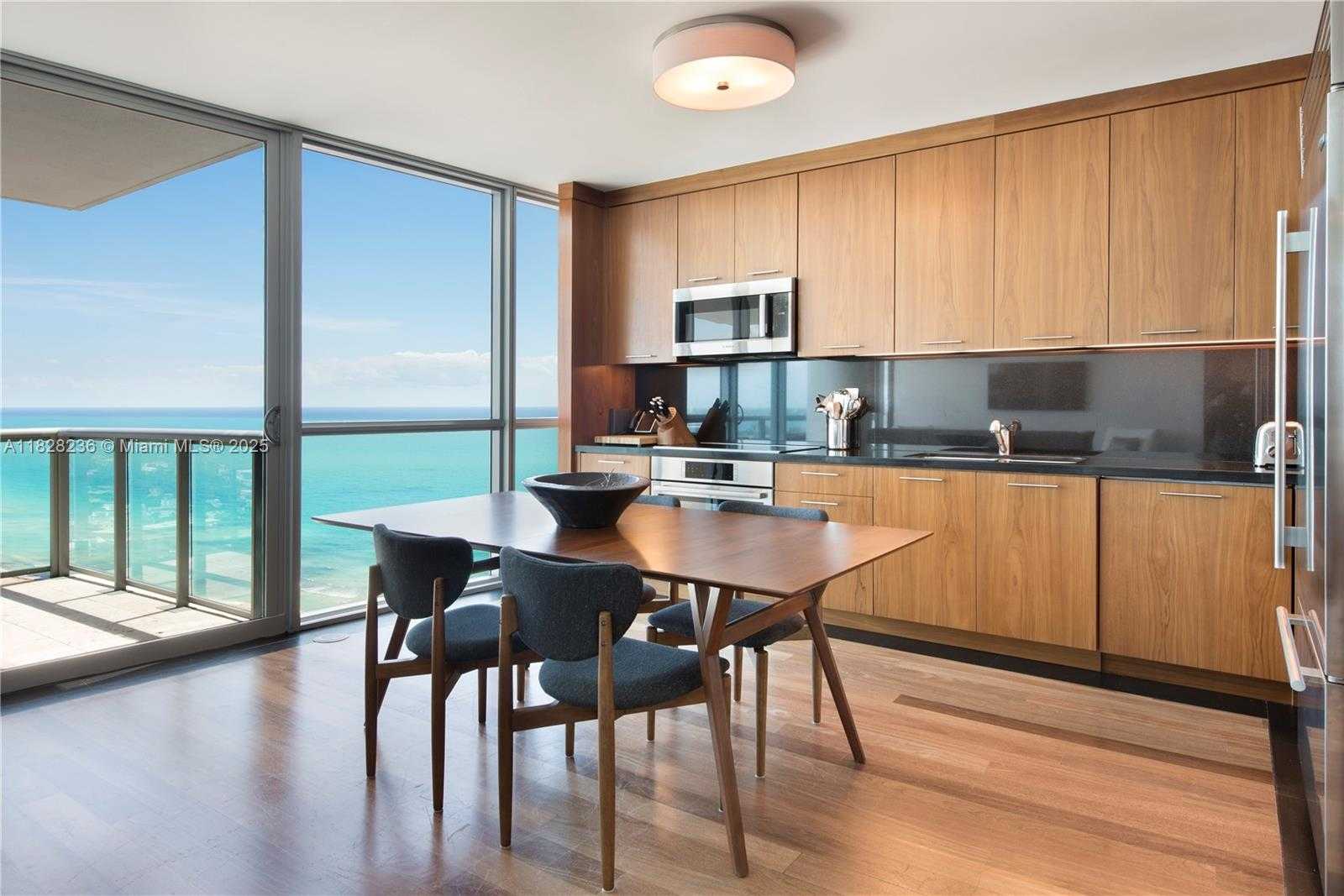 Small Image of 101 20TH ST #3803, Miami Beach Number 4