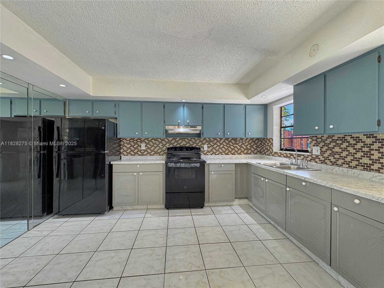 Small Image of 8103 SOUTH WEST 24TH ST, North Lauderdale Number 6