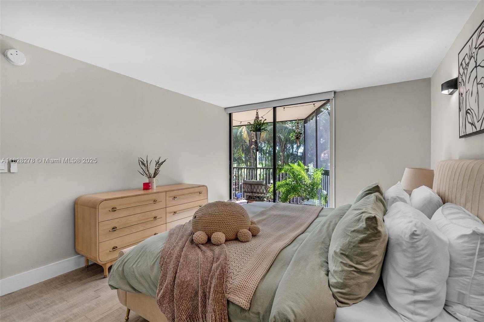 Small Image of 20367 WEST COUNTRY CLUB DR #L25, Aventura Number 10