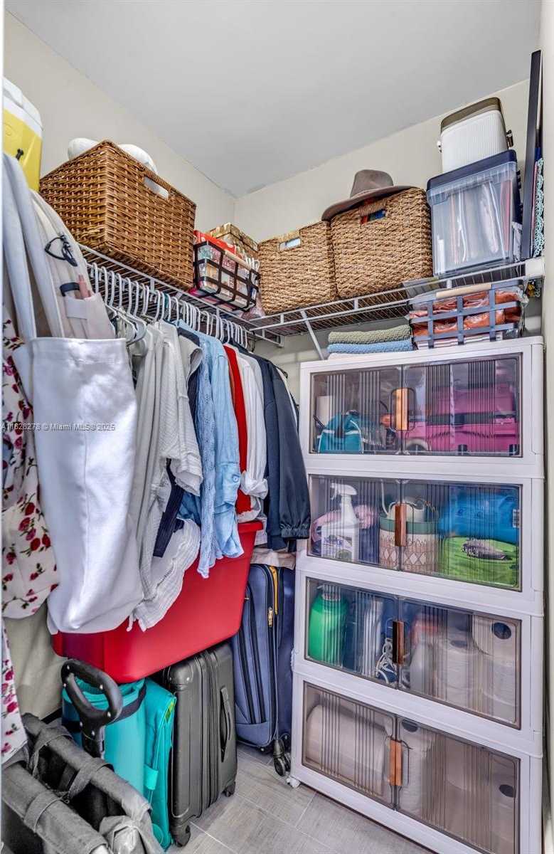 Small Image of 20367 WEST COUNTRY CLUB DR #L25, Aventura Number 11