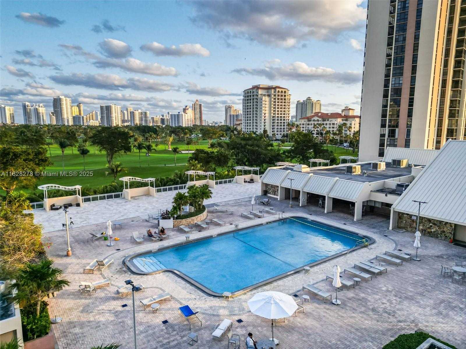 Small Image of 20367 WEST COUNTRY CLUB DR #L25, Aventura Number 20