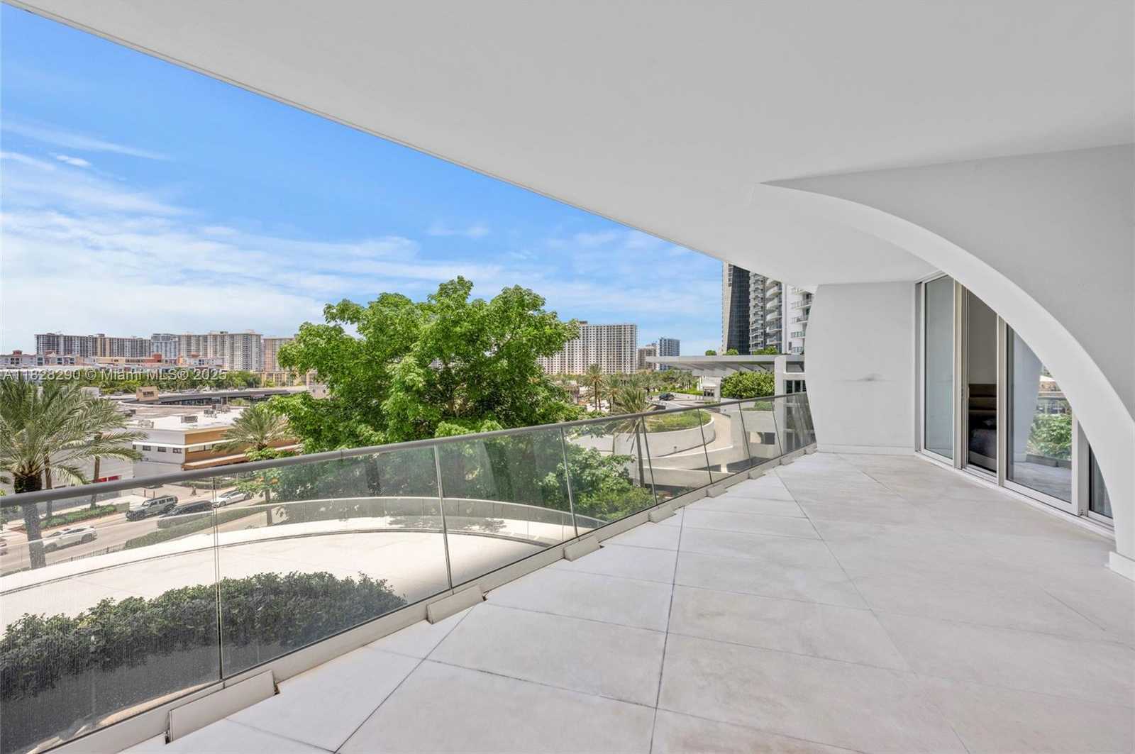 Small Image of 16901 COLLINS AVE #503, Sunny Isles Beach Number 44