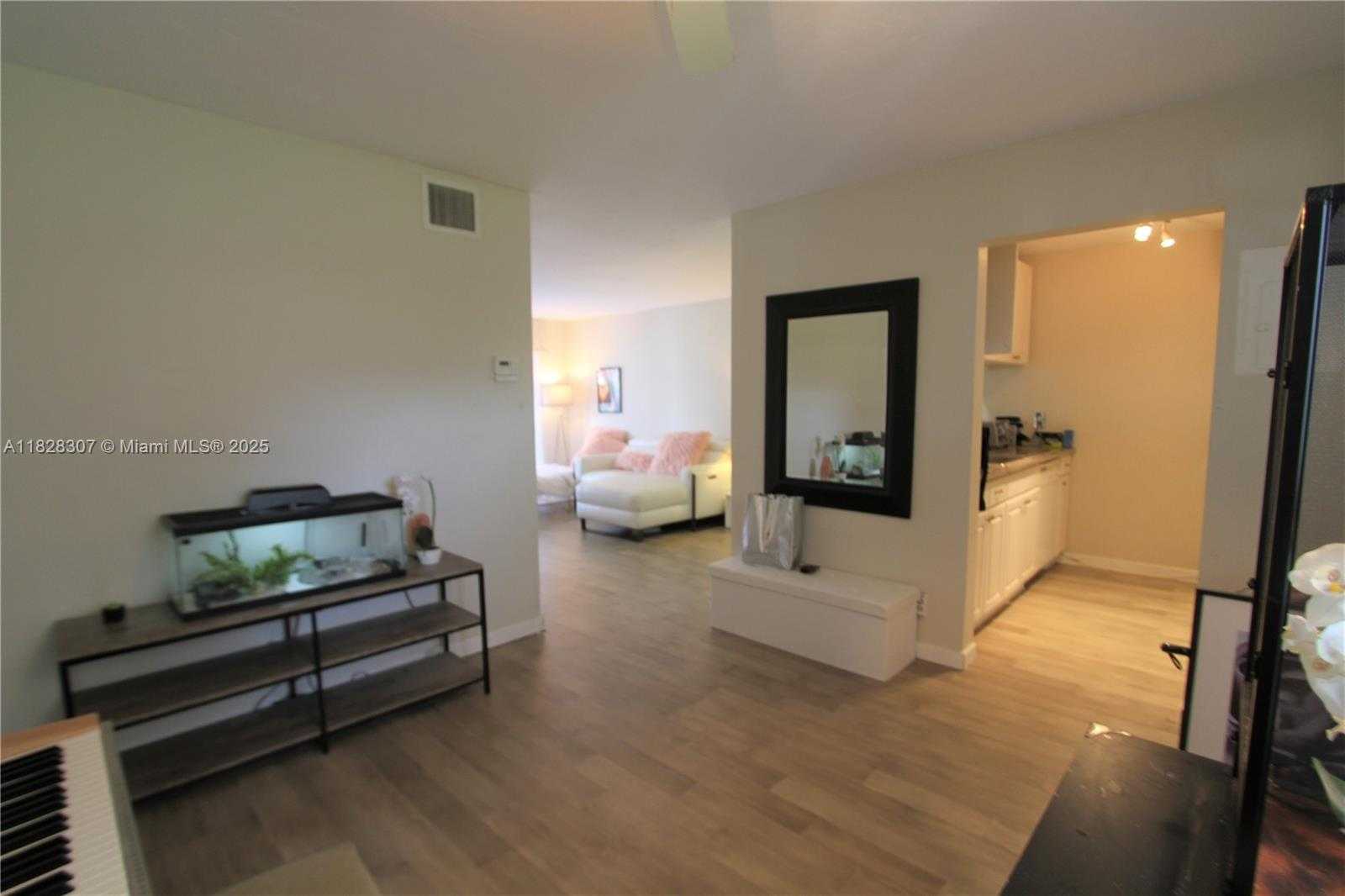 Small Image of 825 NORTH WEST 13TH ST #1110, Boca Raton Number 5