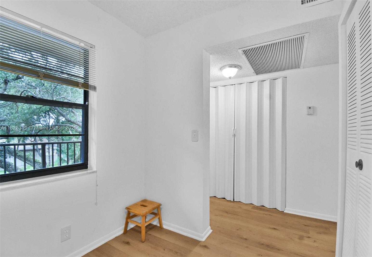 Small Image of 10501 WEST BROWARD BLVD #304, Plantation Number 12