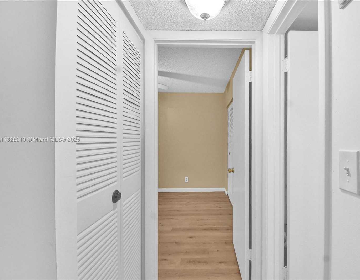Small Image of 10501 WEST BROWARD BLVD #304, Plantation Number 16