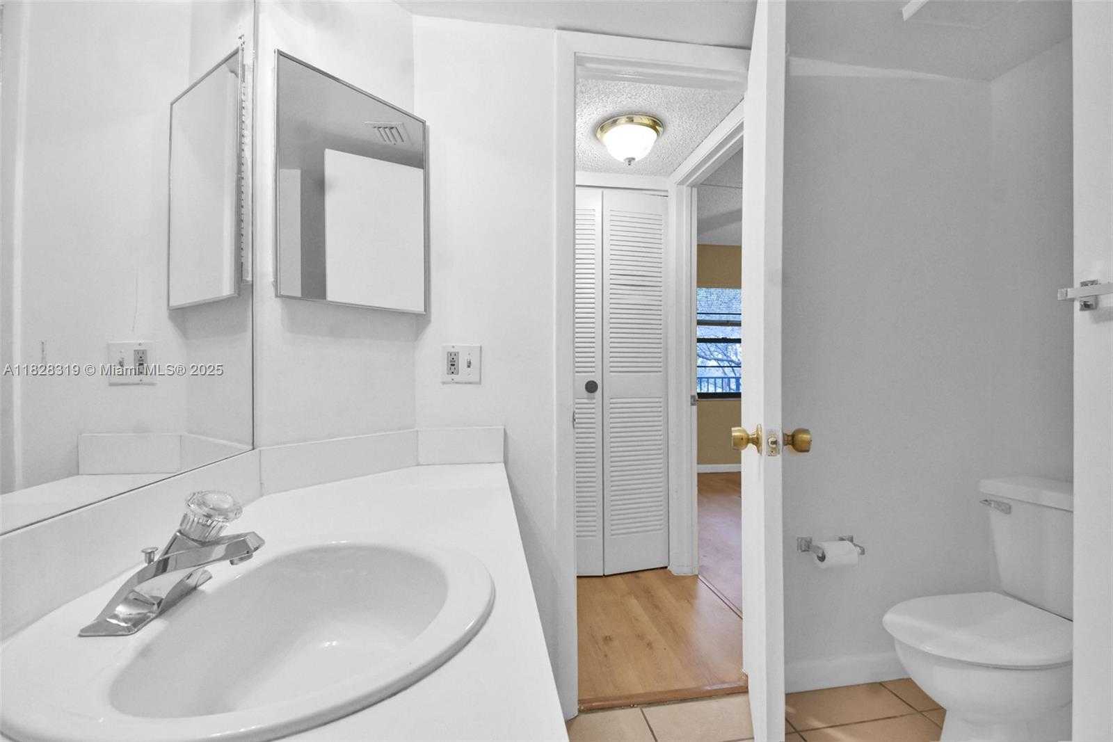 Small Image of 10501 WEST BROWARD BLVD #304, Plantation Number 18