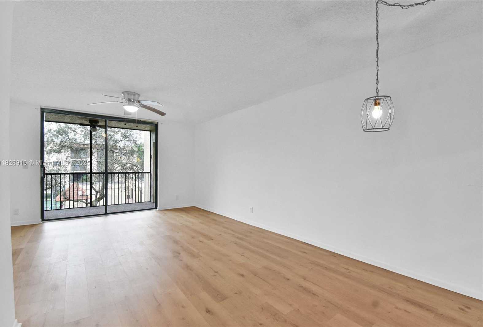 Small Image of 10501 WEST BROWARD BLVD #304, Plantation Number 26