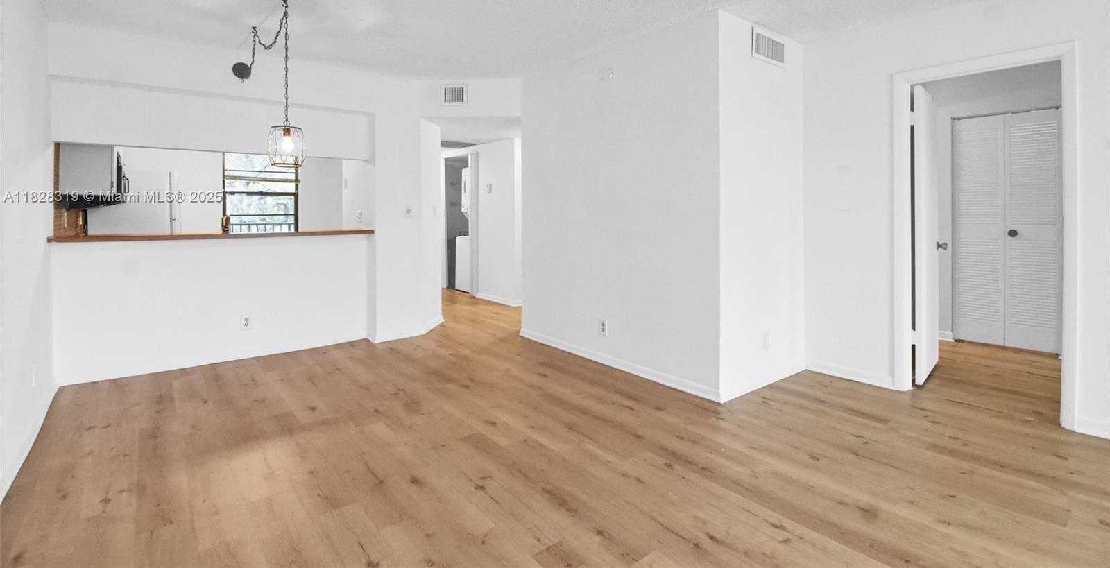 Small Image of 10501 WEST BROWARD BLVD #304, Plantation Number 28