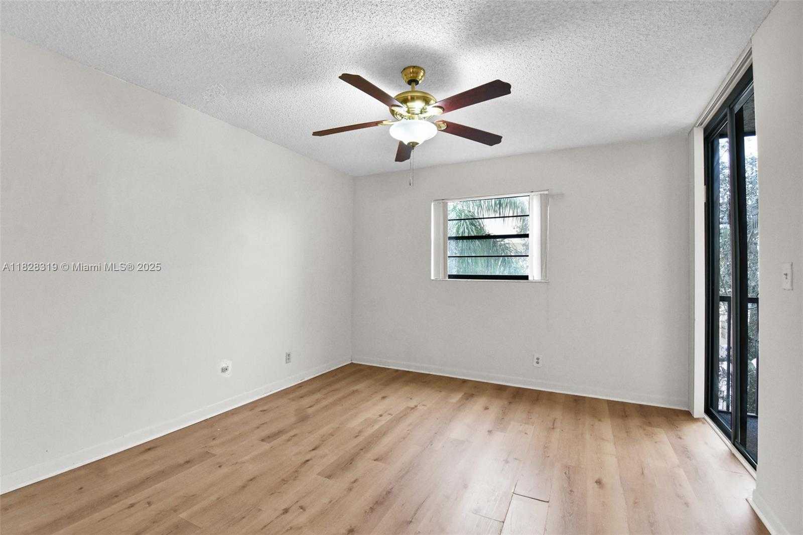 Small Image of 10501 WEST BROWARD BLVD #304, Plantation Number 29