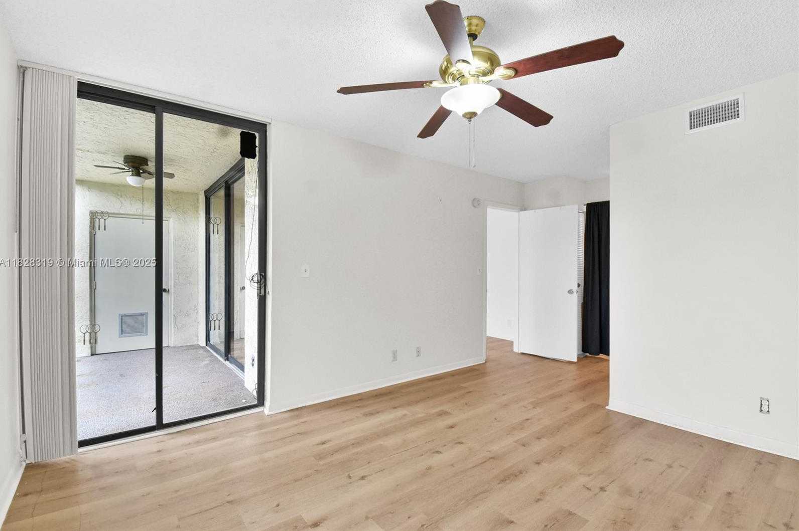 Small Image of 10501 WEST BROWARD BLVD #304, Plantation Number 30