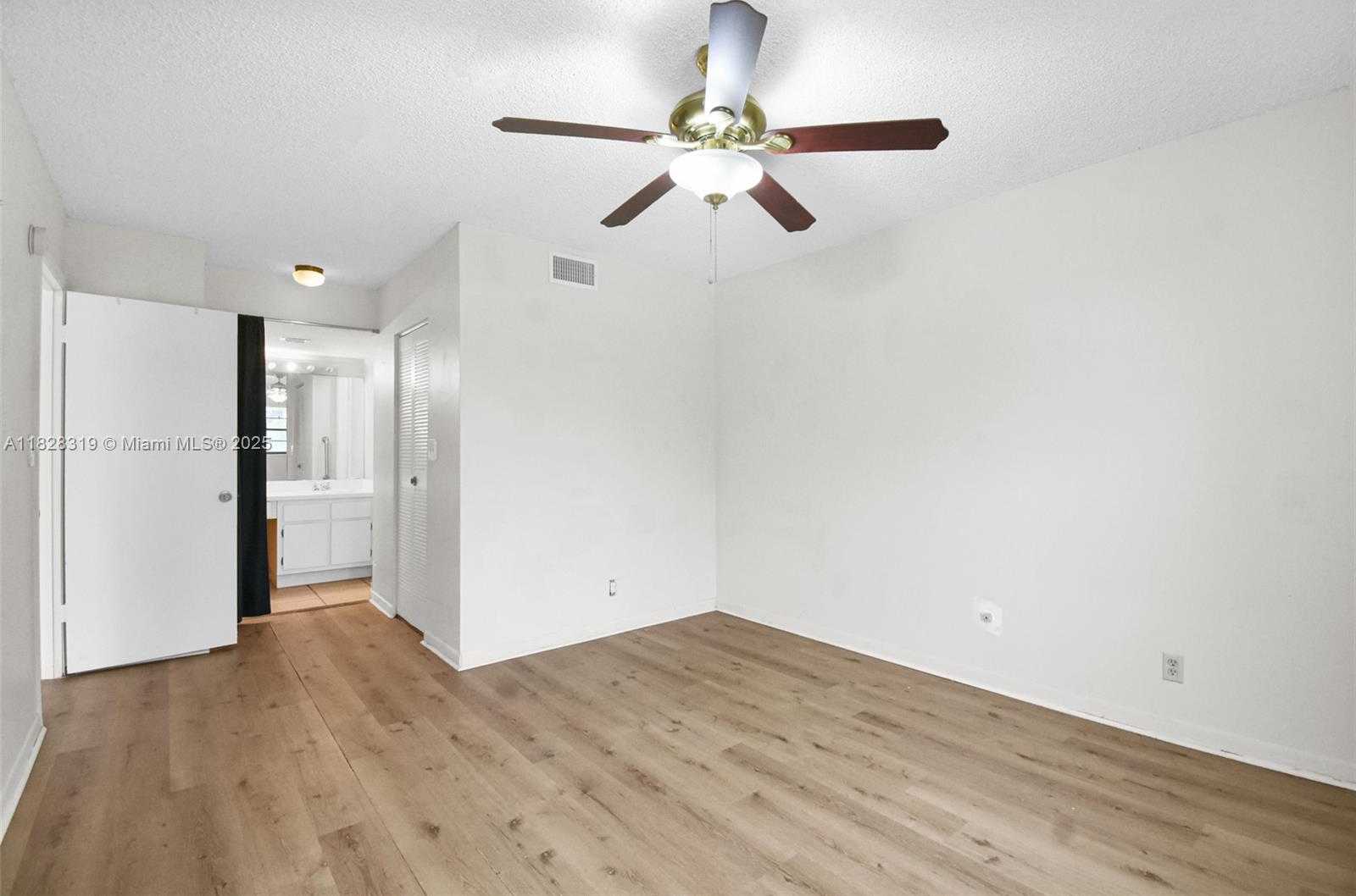 Small Image of 10501 WEST BROWARD BLVD #304, Plantation Number 33