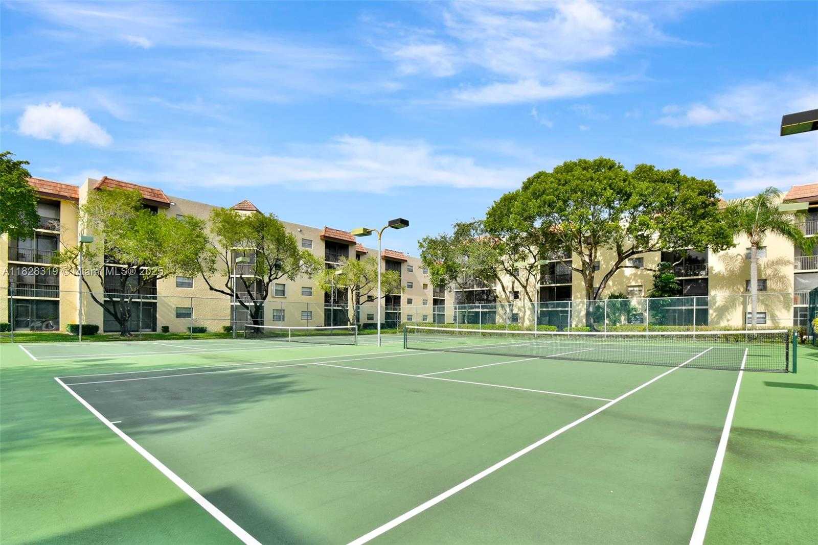 Small Image of 10501 WEST BROWARD BLVD #304, Plantation Number 37