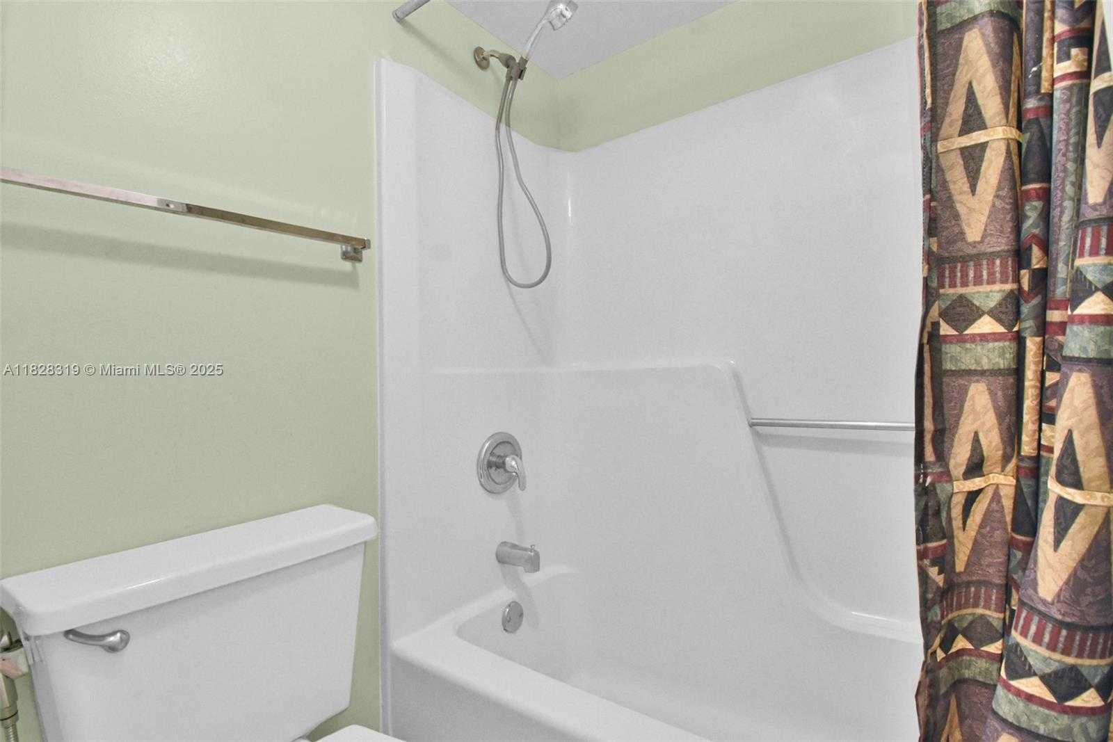 Small Image of 10501 WEST BROWARD BLVD #304, Plantation Number 40