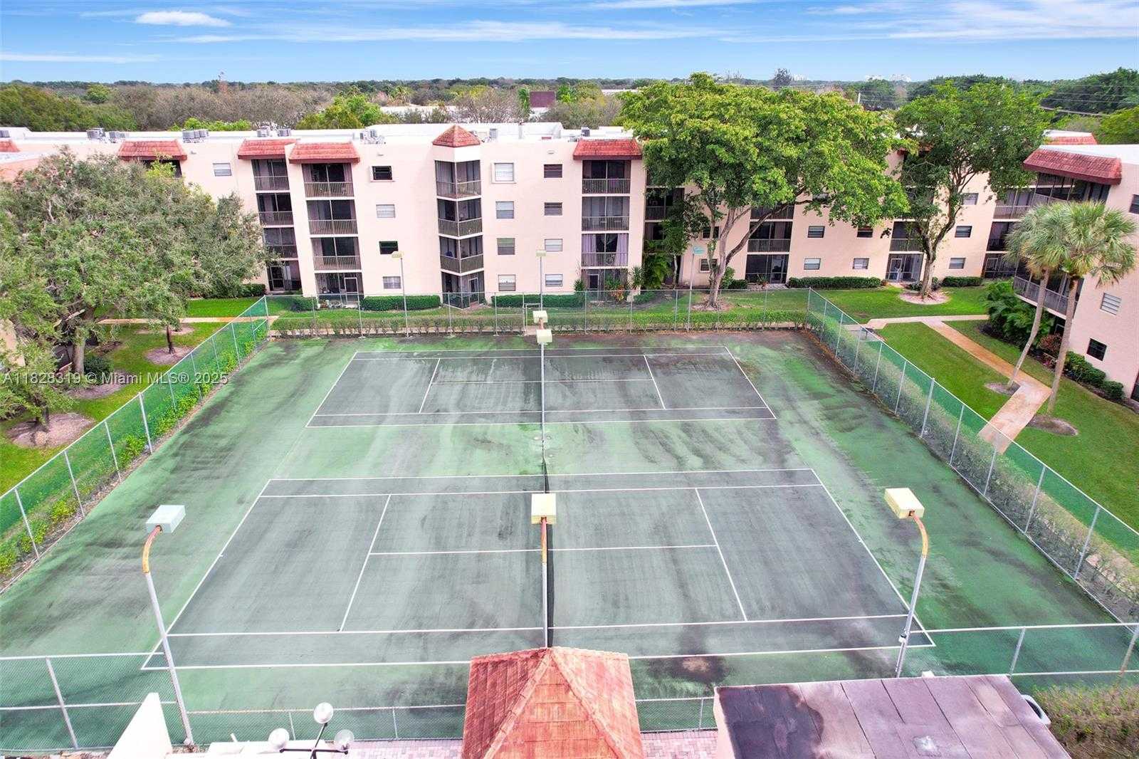 Small Image of 10501 WEST BROWARD BLVD #304, Plantation Number 5