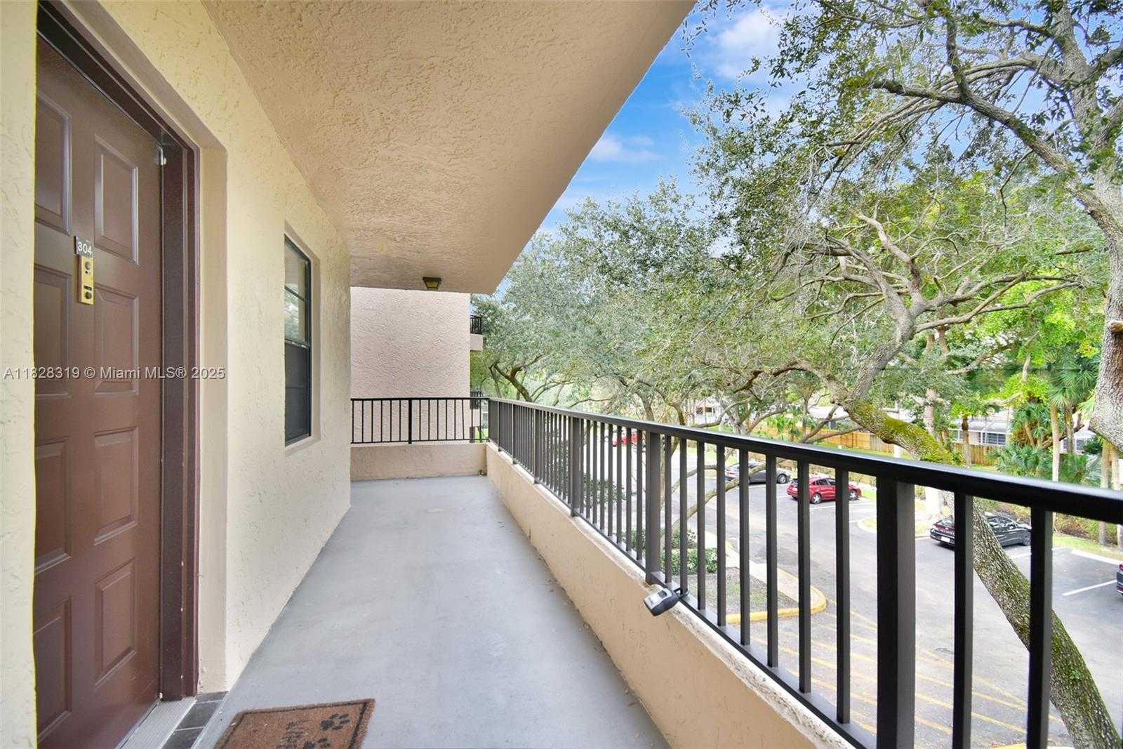 Small Image of 10501 WEST BROWARD BLVD #304, Plantation Number 52