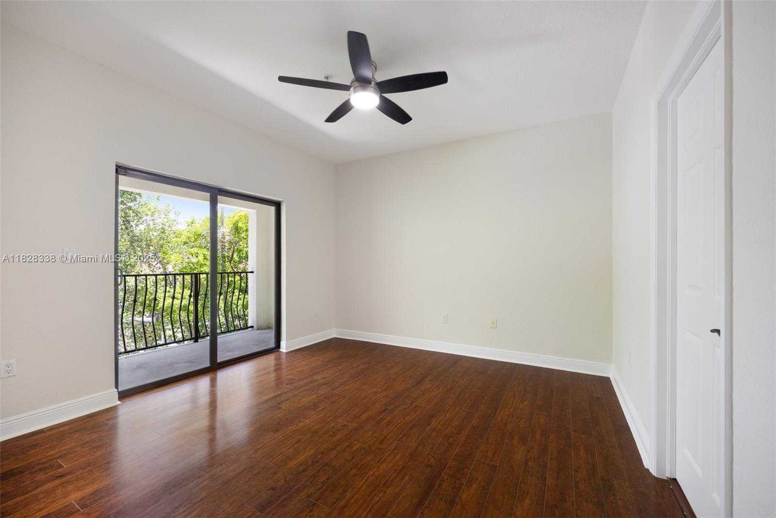 Small Image of 3204 BIRD AVE #108, Coconut Grove Number 11