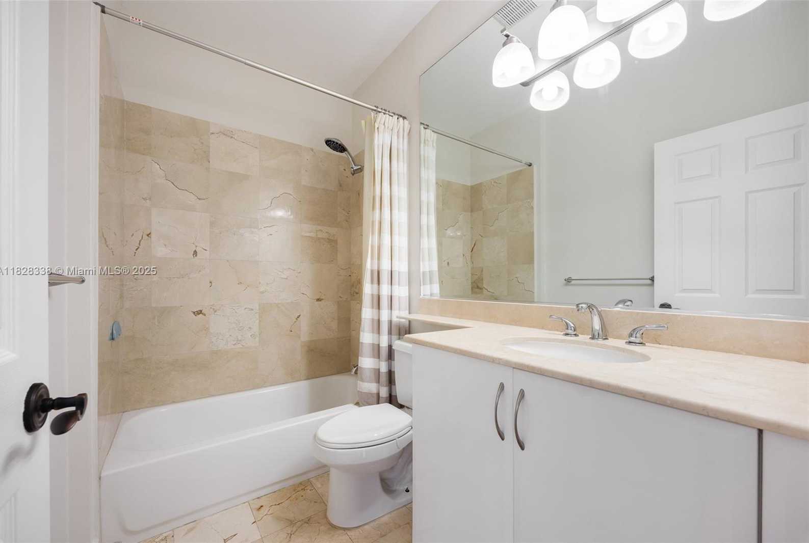 Small Image of 3204 BIRD AVE #108, Coconut Grove Number 14
