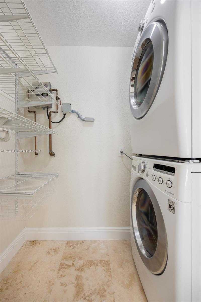 Small Image of 3204 BIRD AVE #108, Coconut Grove Number 17