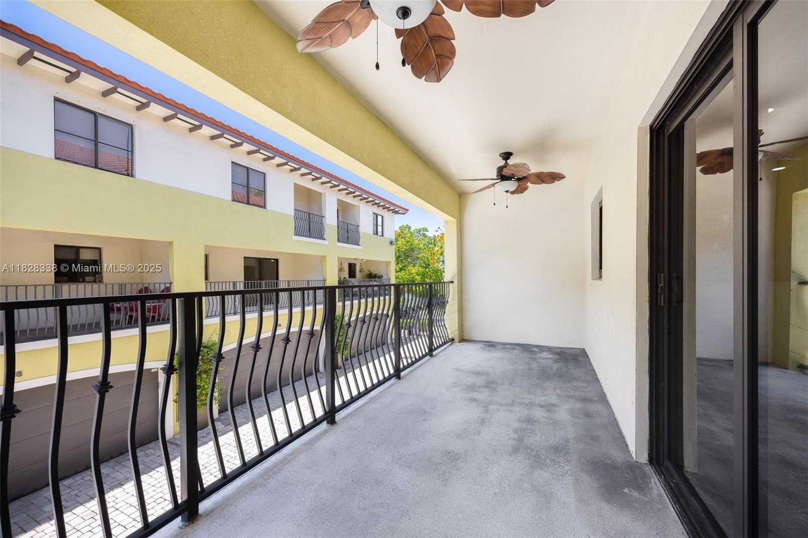 Small Image of 3204 BIRD AVE #108, Coconut Grove Number 19