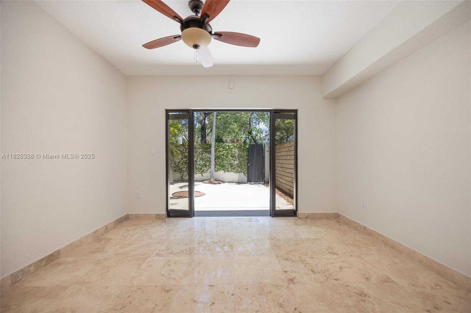 Small Image of 3204 BIRD AVE #108, Coconut Grove Number 5