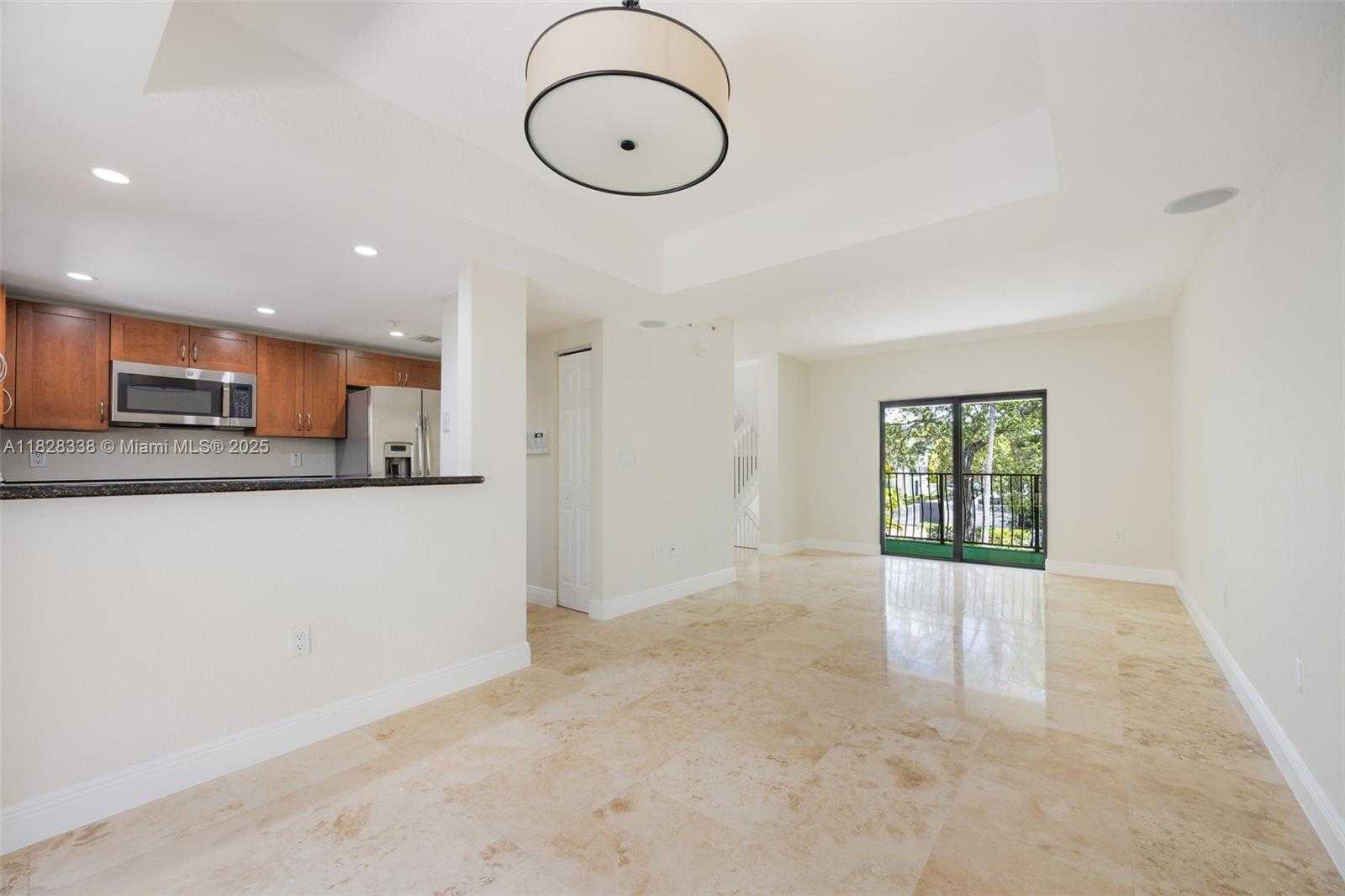 Small Image of 3204 BIRD AVE #108, Coconut Grove Number 9