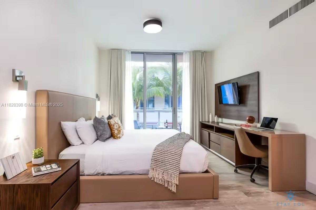 Small Image of 777 NORTH OCEAN DR #S411, Hollywood Number 14