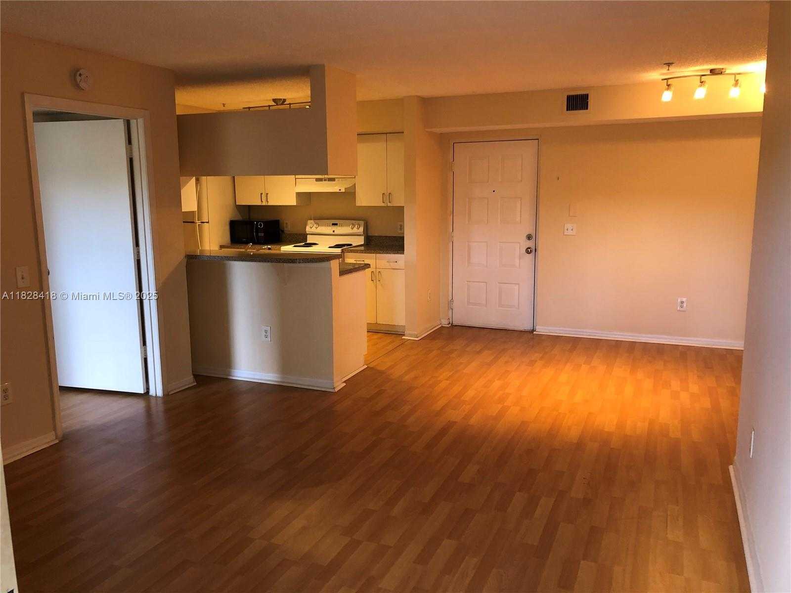 Small Image of 470 SOUTH PARK RD #7-308, Hollywood Number 10