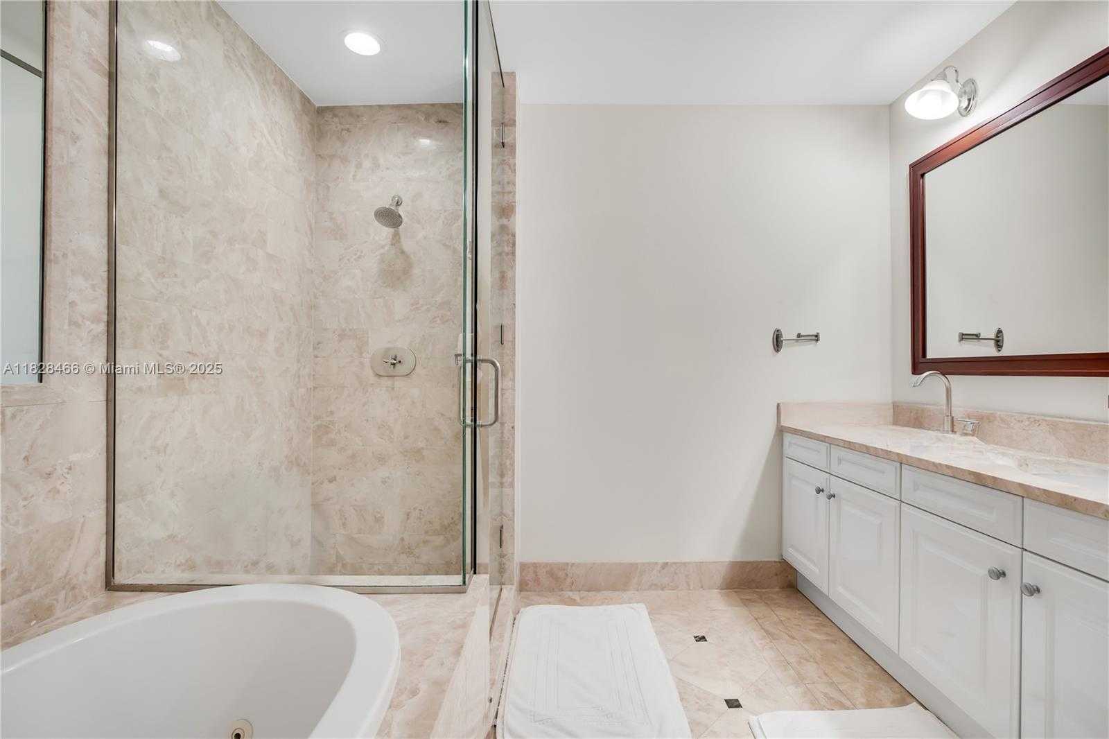 Small Image of 1425 BRICKELL AVE #44A-B, Miami Number 11