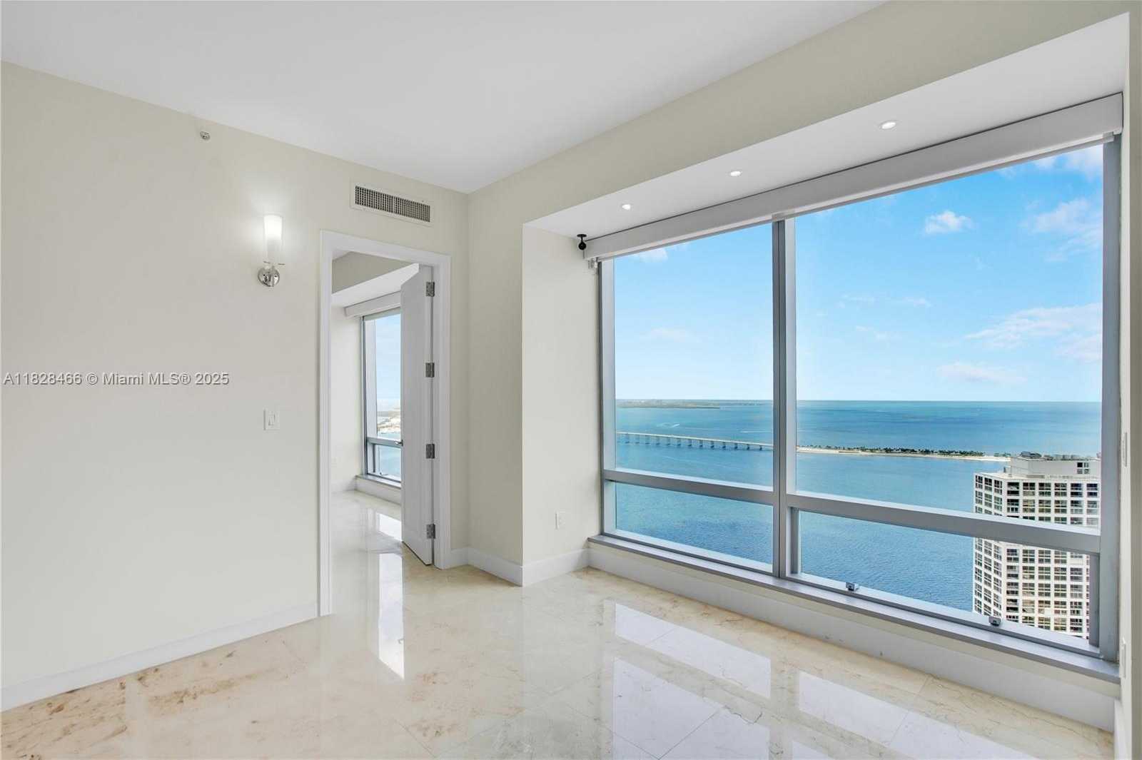 Small Image of 1425 BRICKELL AVE #44A-B, Miami Number 19