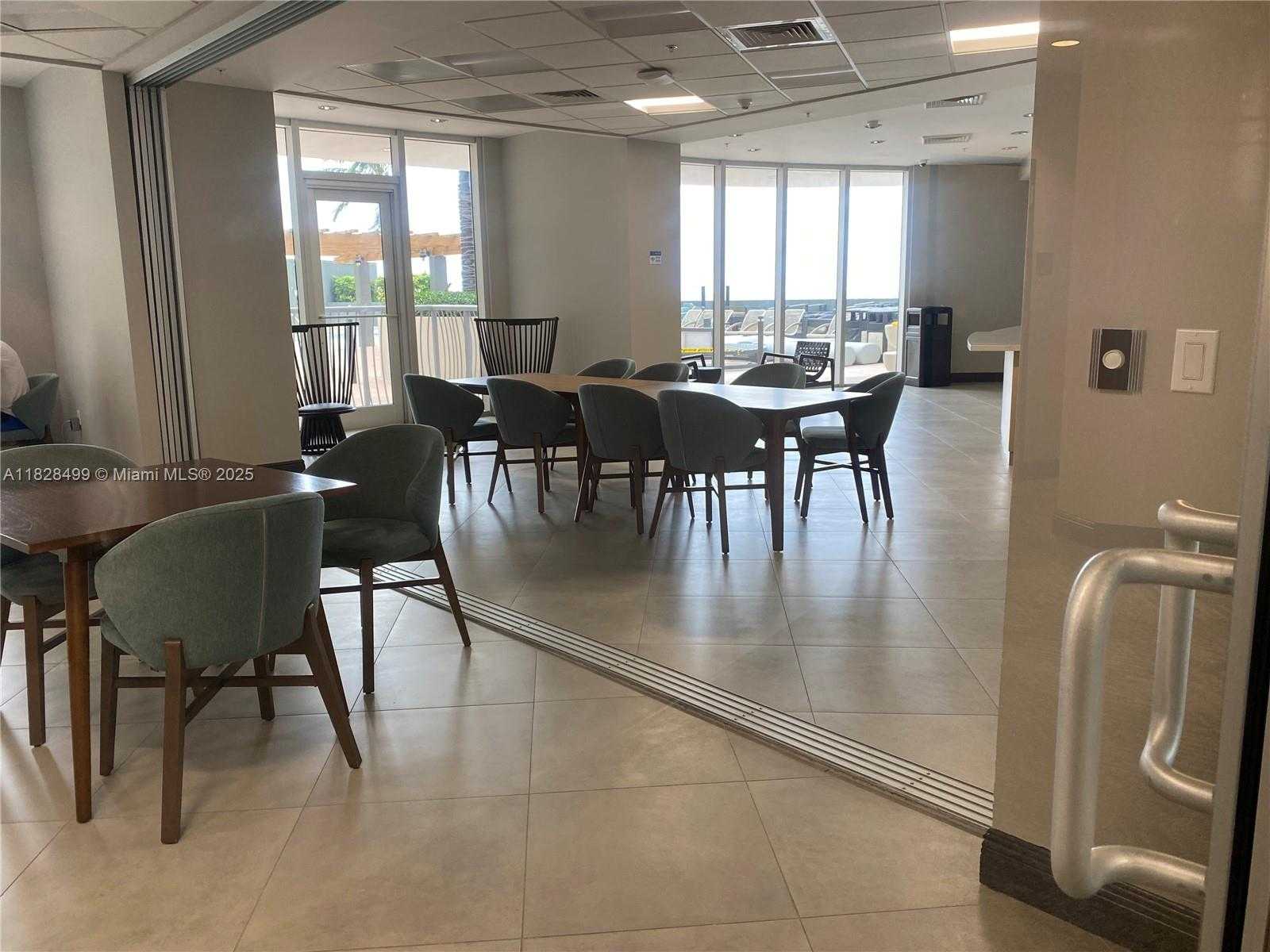 Small Image of 1750 NORTH BAYSHORE DR #2707, Miami Number 38