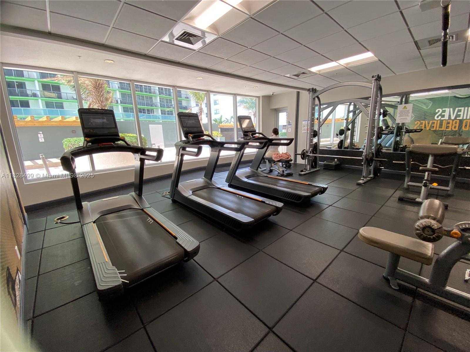 Small Image of 1750 NORTH BAYSHORE DR #2707, Miami Number 42