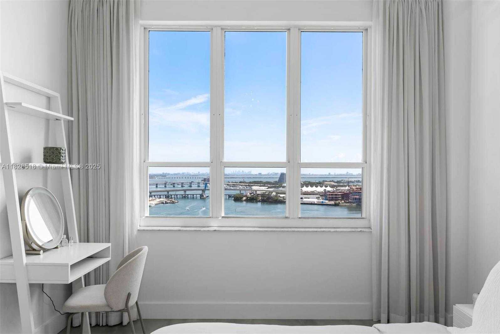 Small Image of 888 BRICKELL KEY DR #2606, Miami Number 13