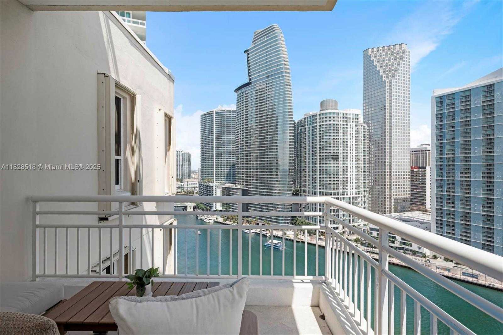 Small Image of 888 BRICKELL KEY DR #2606, Miami Number 18